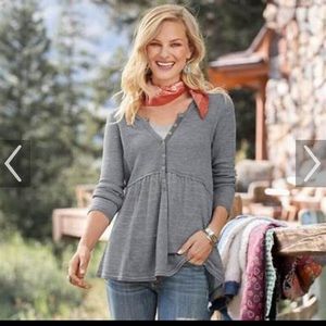 Sundance surfside Henley shirt in large. Gray ruffled long john style blouse.